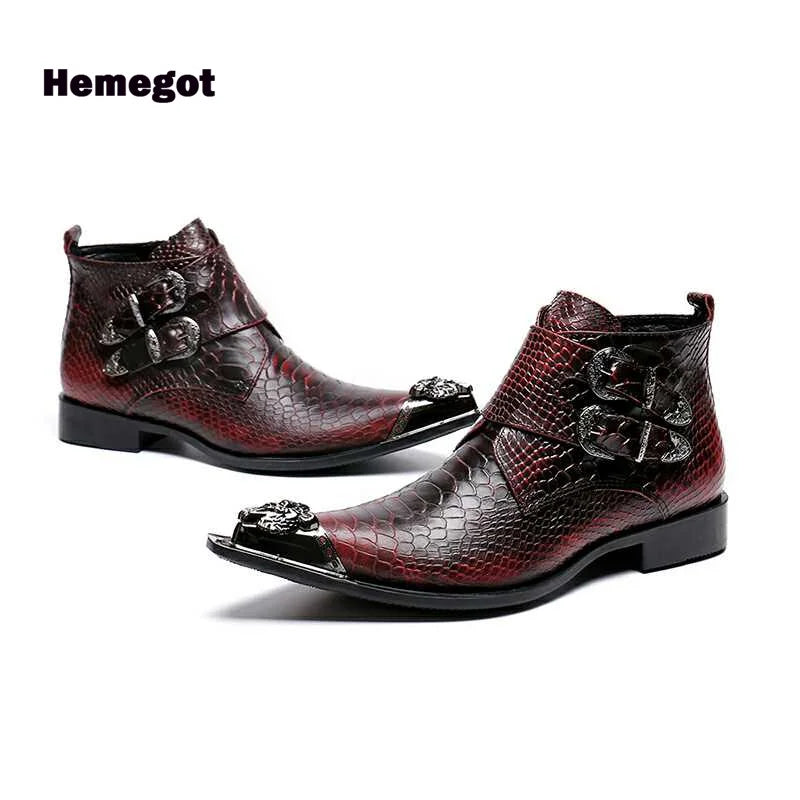Herren-Stiefeletten mit Schlangenprägung, spitze Vorderkappe, Seiteneinsatz und Schnalle