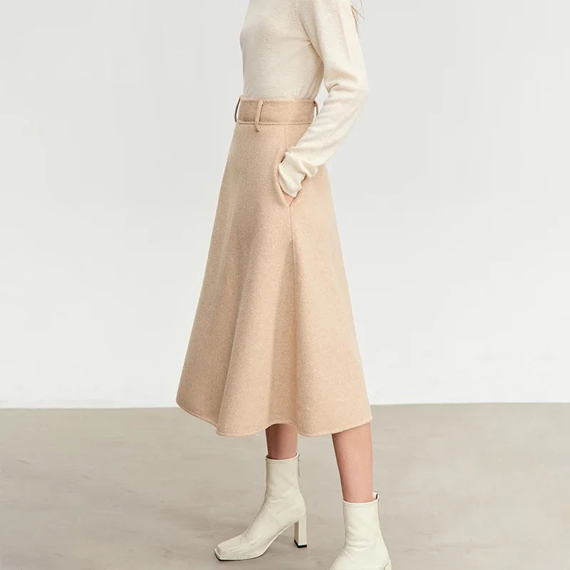 Damen-Wintermantel Beige mit Gürtel, knielangem A-Linien-Schnitt und Stehkragen-Optik