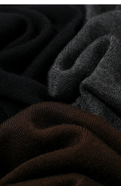Patchwork-Rippenstrick in Schwarz und Braun, breiter Stehkragenbereich