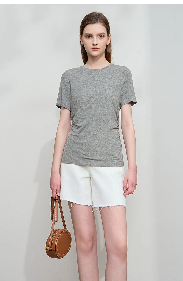 Damen Sommer-T-Shirt im minimalistischen Stil mit schmalem O-Ausschnitt und kurzen Ärmeln