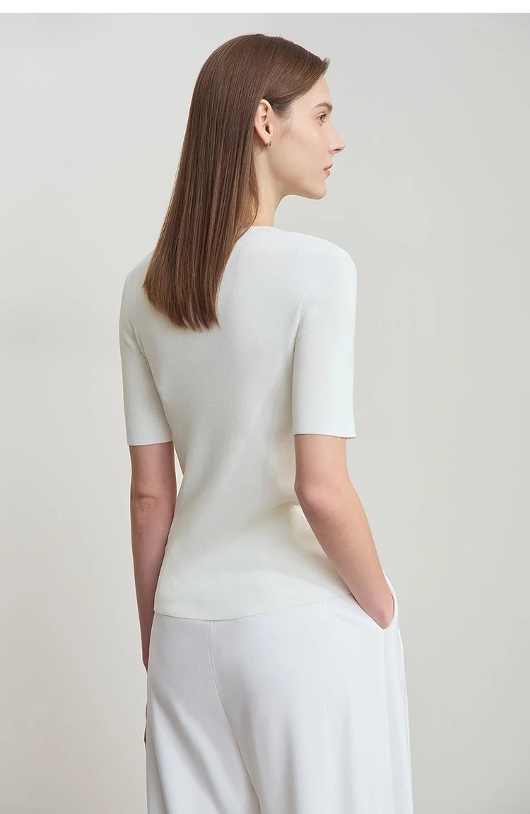 Heller Damen-Strickpullover mit kurzem Ärmel, Rückansicht