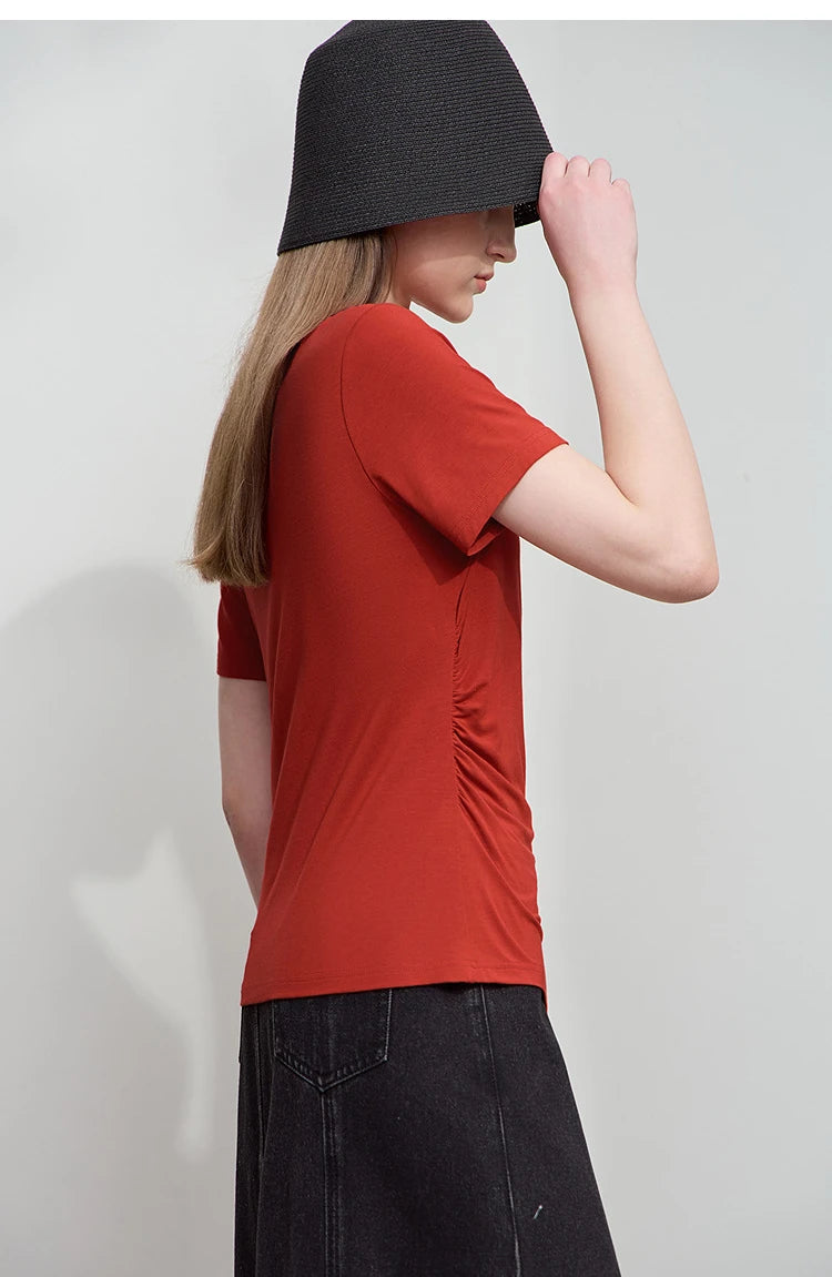 Damen Sommer-T-Shirt im minimalistischen Stil mit schmalem O-Ausschnitt und kurzen Ärmeln
