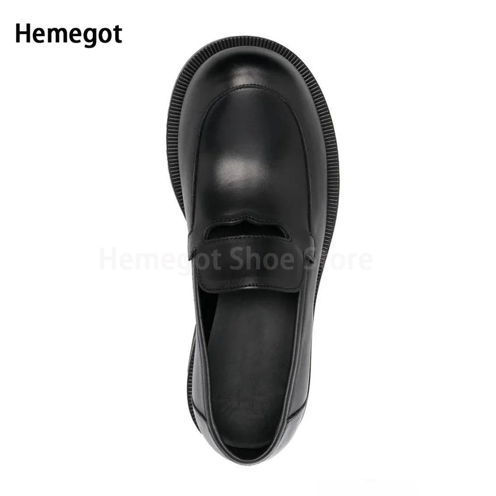 Schwarzer Herren-Loafer mit rundem Zeh, Schlupfmodell und gepolsterter Einstiegskante