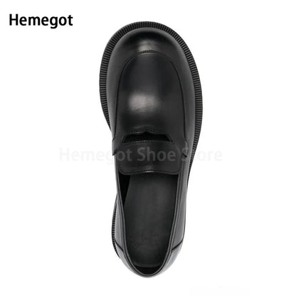 Schwarzer Herren-Loafer mit rundem Zeh, Schlupfmodell und gepolsterter Einstiegskante