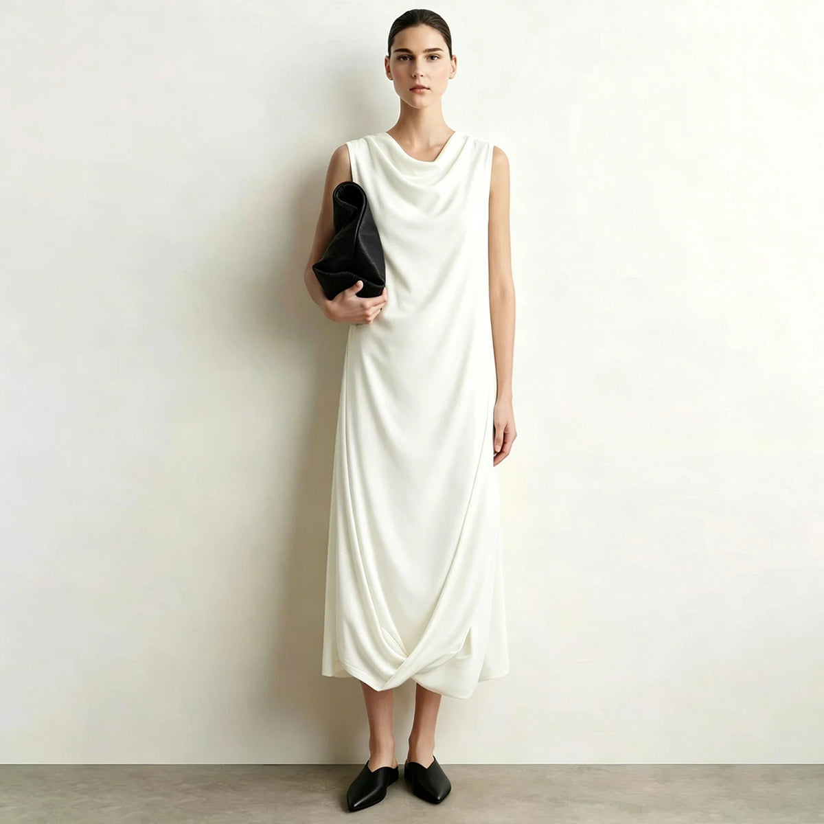 Ärmelloses Sommerkleid in Weiß, drapiertes Tuchkleid-Design, knielang