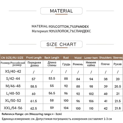 Damen Top im minimalistischen Stil mit Bären-Applikation und O-Ausschnitt