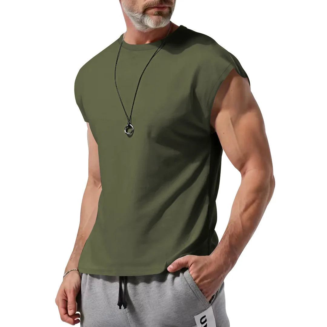 Eng anliegendes Herren-Unterhemd aus Baumwolle – schweißabsorbierend und ideal für Fitness und Sport im Sommer.