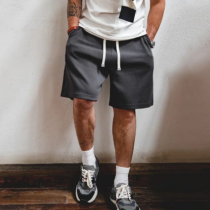 Herren Freizeitshorts aus atmungsaktivem Material mit gesticktem Blitzdesign