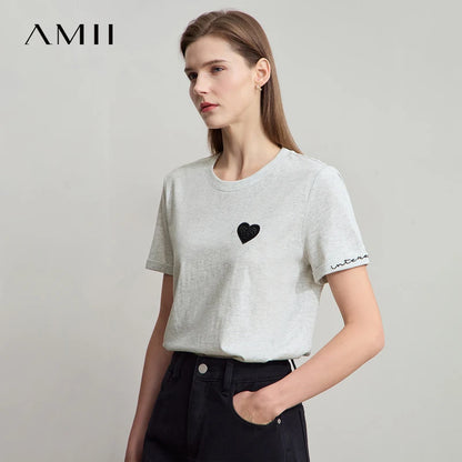 Damen T-Shirt im minimalistischen Stil mit bestickten Liebesperlen für den Sommer