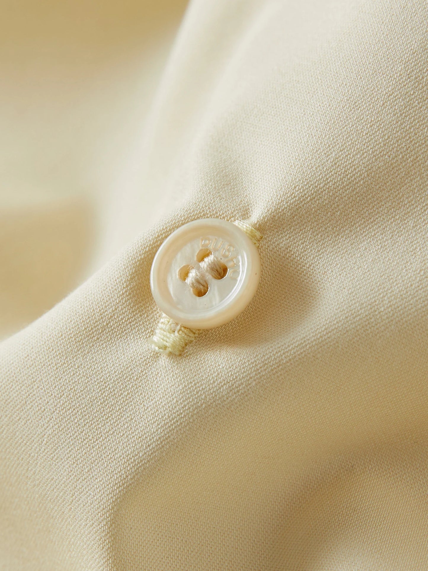 Kurzärmeliges Patchwork-T-Shirt mit Kontrastfarben und Karomuster – modischer Allrounder für den Sommer.