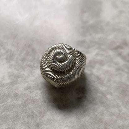 925 Sterling-Silber Charmperle mit spiralförmigem Relief, Vorderansicht
