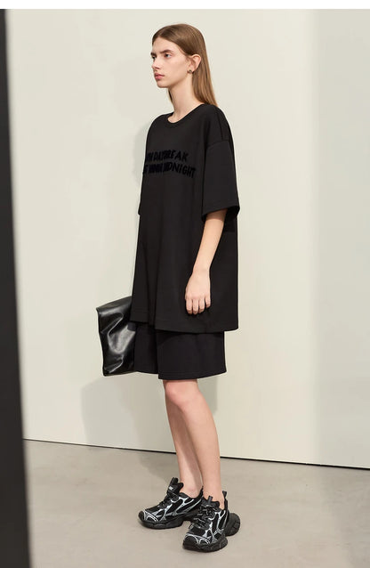 Damen T-Shirts mit Rundhalsausschnitt und losem, lässigem Schnitt mit Stickerei