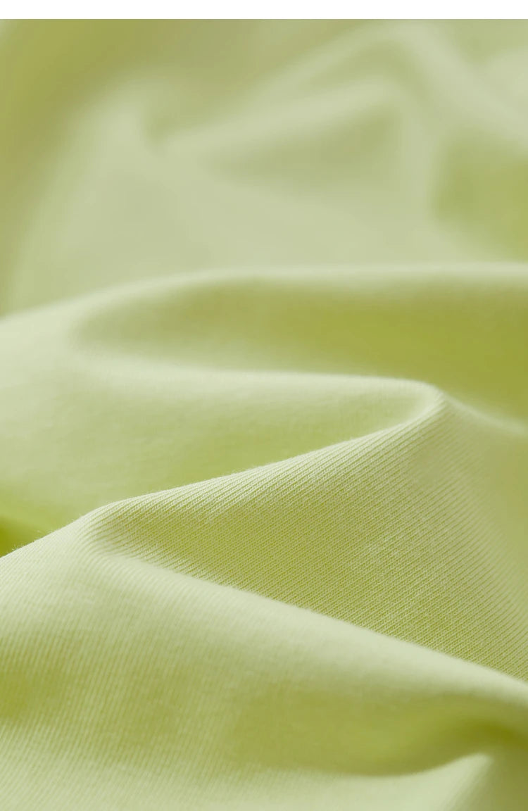 Damen T-Shirts im lässigen Minimalismus-Stil mit O-Ausschnitt und Stickerei