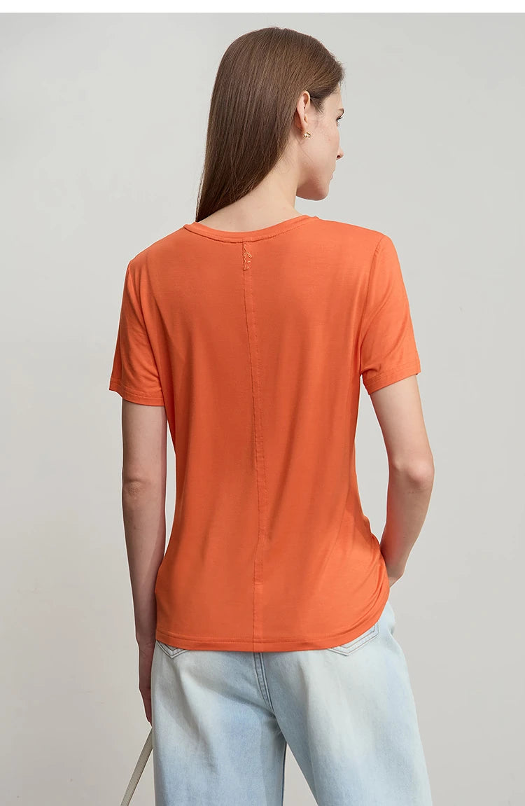 Damen T-Shirt im minimalistischen Casual-Stil mit V-Ausschnitt und kurzen Ärmeln