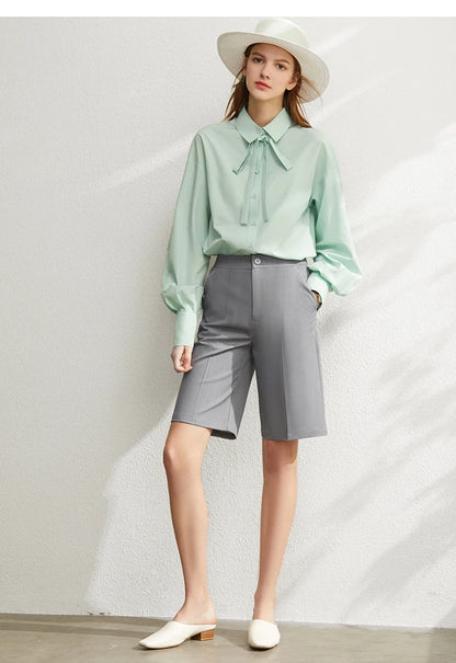 Damen Shorts im minimalistischen Stil mit hoher Taille und lässiger Passform