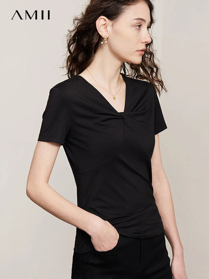 Damen T-Shirt im Minimalismus-Stil mit V-Ausschnitt und dünnem Design