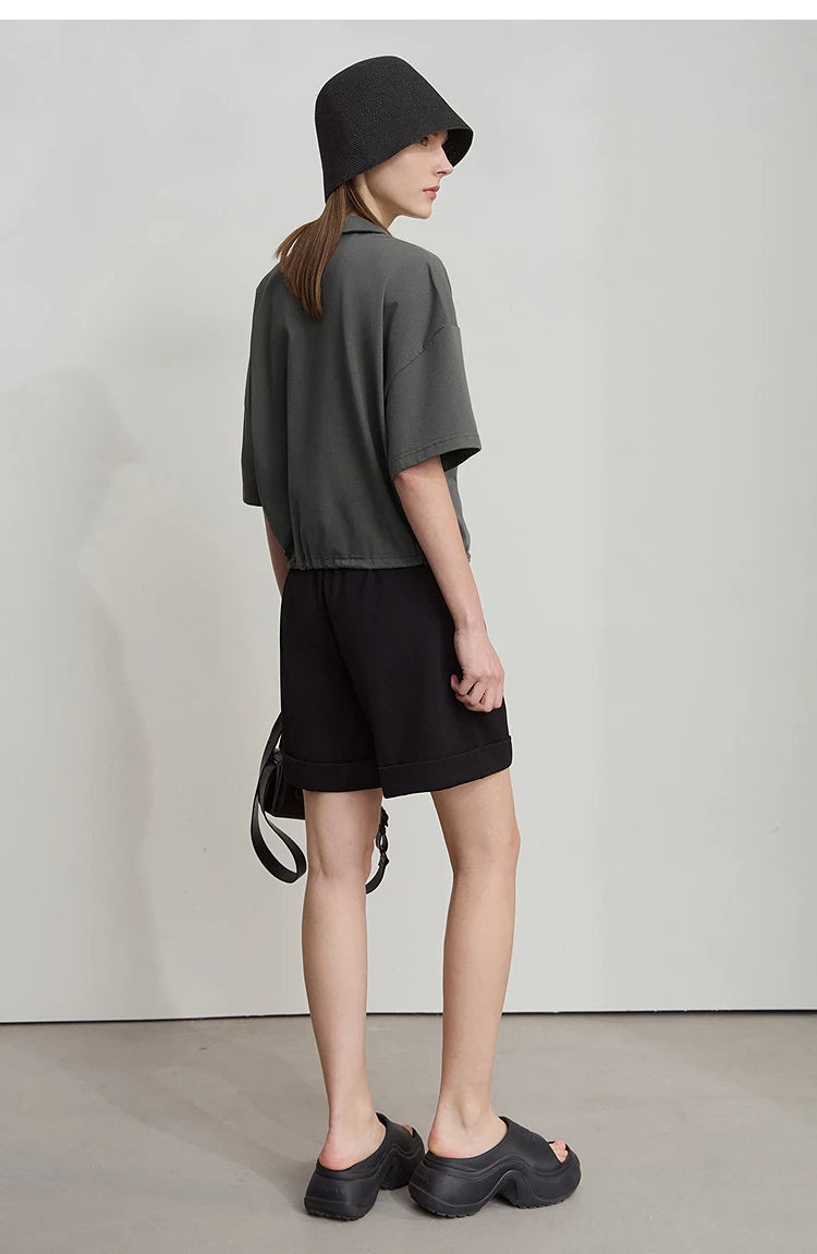 Damen T-Shirts im minimalistischen Stil mit neuem V-Ausschnitt und kurzen Ärmel