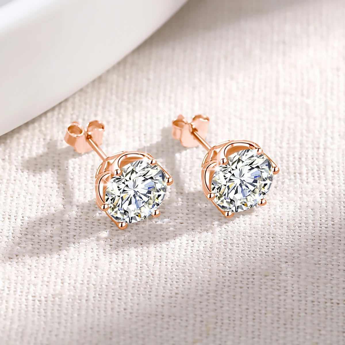 Damen-Ohrstecker Moissanit in Roségold mit GRA Zertifikat 0,3–3,0 Karat Brillanz