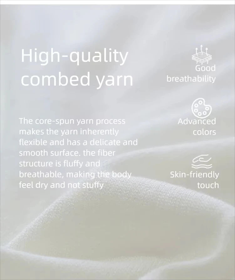 Strickpolo-Top in hellem Creme, Kurzarm mit Knopfleiste am Kragen