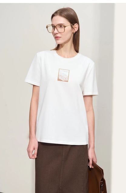 Damen T-Shirt aus Baumwolle mit lässigem O-Ausschnitt und modischer Stickerei
