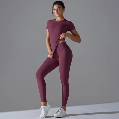 Damen-Gym-Set: Kurzarmshirt und Leggings, weinrot