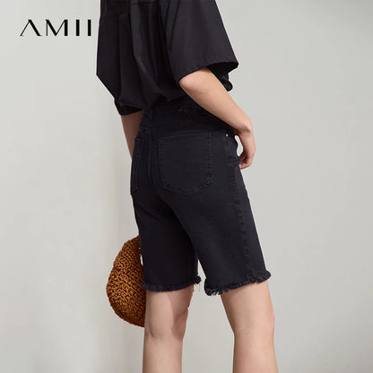 Damen Denim Shorts im minimalistischen Casual-Stil mit Zipper und Loch-Dekoration