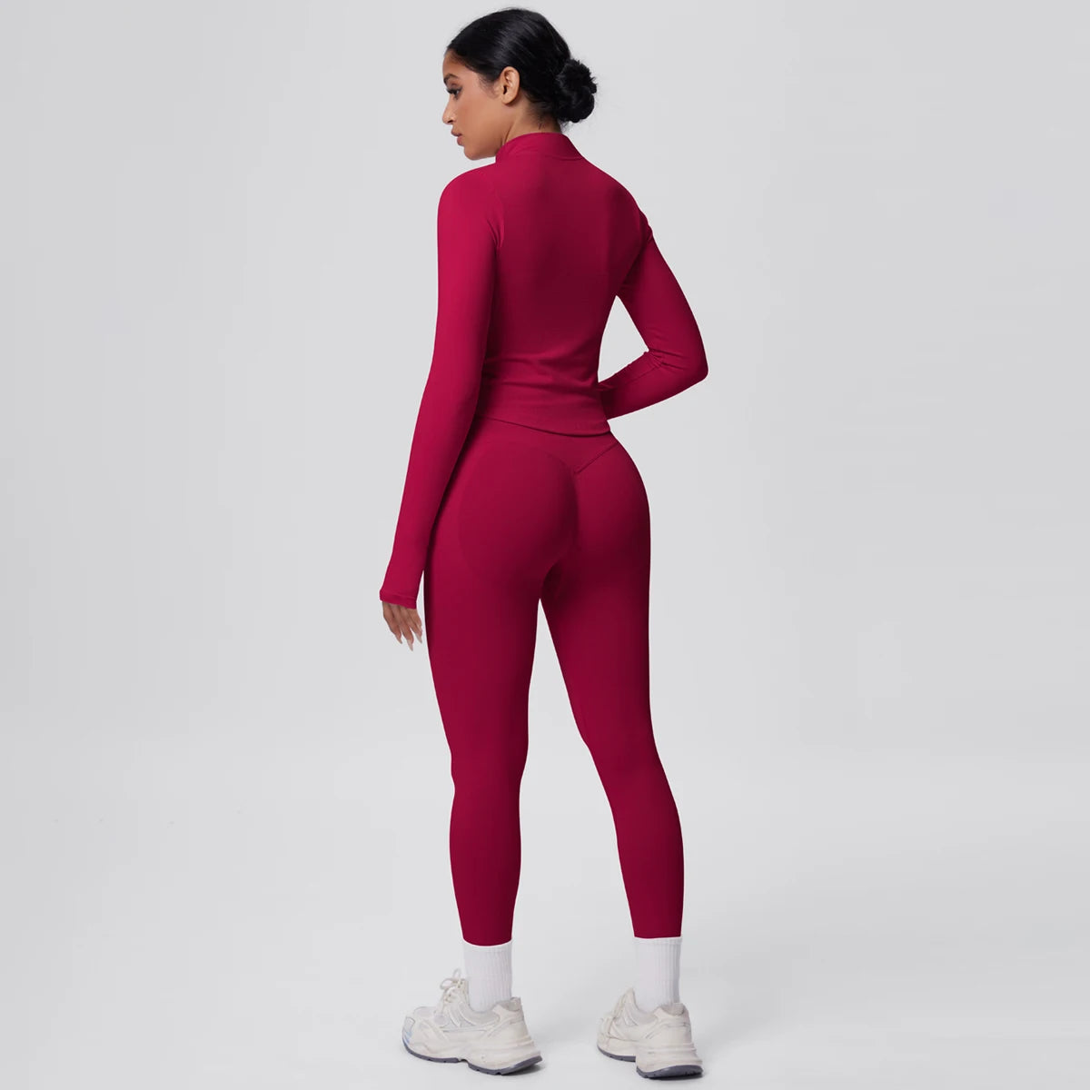 Yoga-Set Dunkelrot Rückansicht: langärmeliges Oberteil und Leggings mit hoher Taille