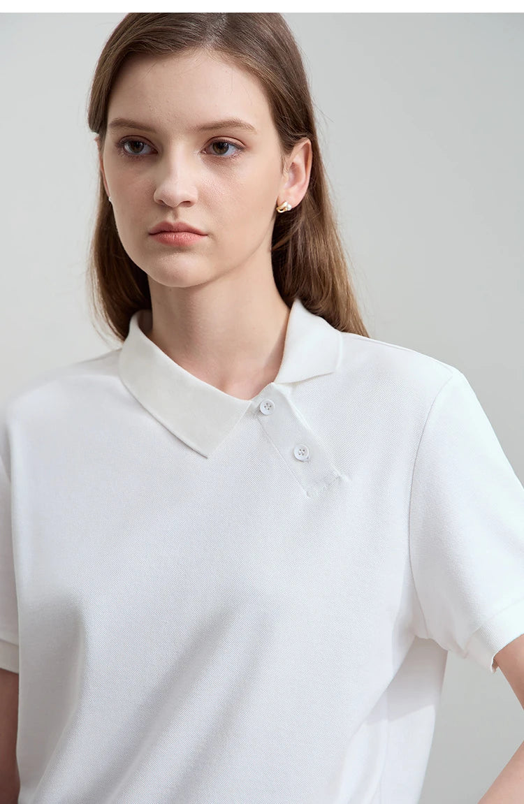 Damen T-Shirt im Minimalismus-Stil mit asymmetrischem Schnitt für den Sommer