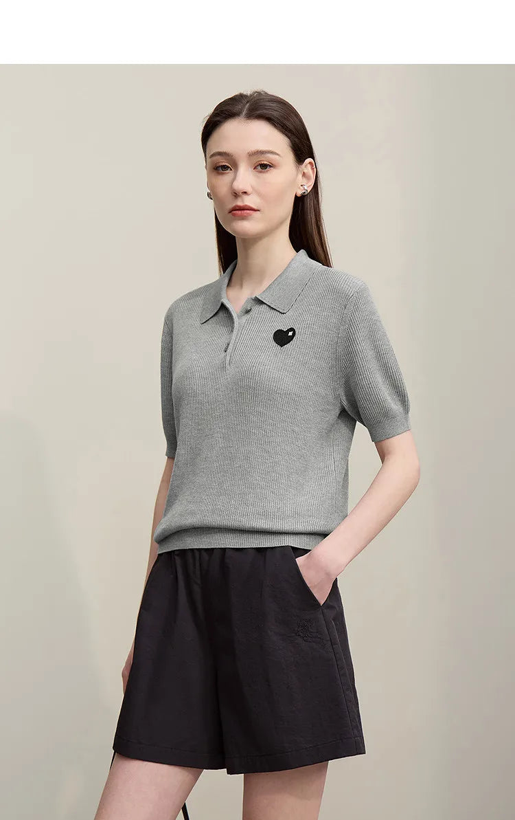 Damen-Strickpullover mit Polokragen, kurzarm, grau, mit Herz-Emblem
