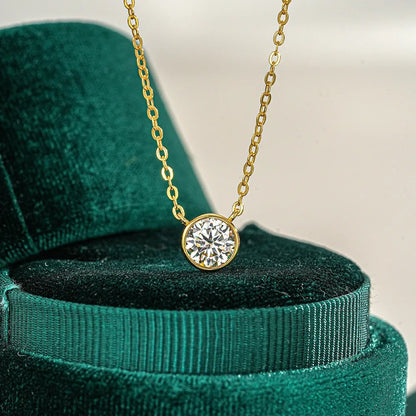 Damen-Schmuckset Halskette Ohrringe und Ring mit Moissanit