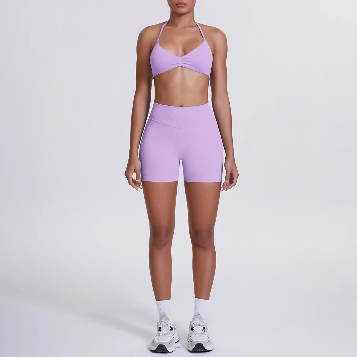 Nahtloses Yogaset für Frauen in hellviolett: High-Waist Shorts & Sport-BH