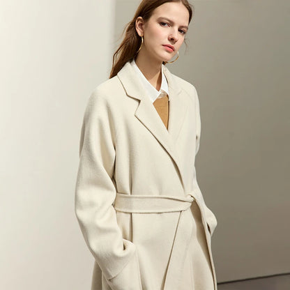 Damen Wollmantel im minimalistischen Stil mit Gürtel und Vintage-Blazer-Kragen