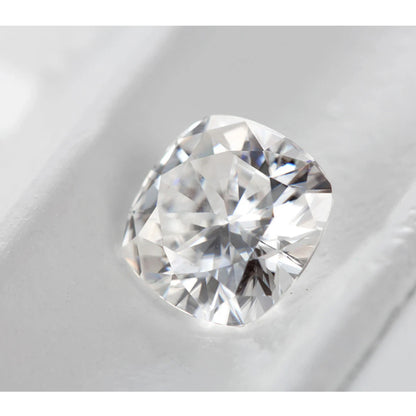 Damen-Ring Moissanit Drei-Stein Kissen-Schliff 5-Karat Zertifiziert Mit Echtheitszertifikat