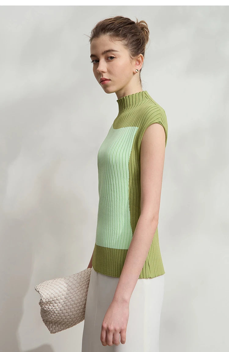 Damen-Ärmelloser Strickpullover Salbeigrün mit Halb-Rollkragen, schmale Passform