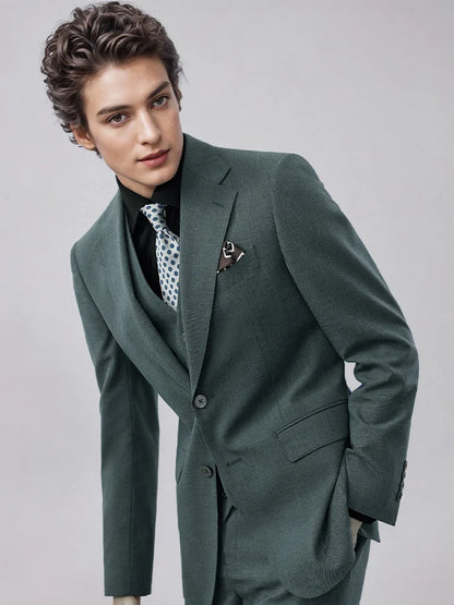 Eleganter Herrenanzug in Blau, einreihig mit Weste und Hose – 3-teiliges Slim-Fit-Set für Hochzeit oder Freizeit.