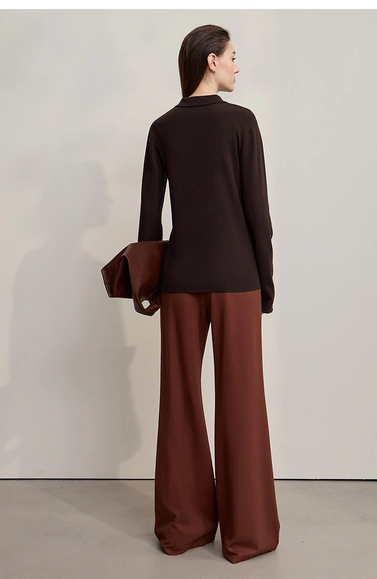 Dunkelbrauner Damen-Strickpullover mit langem Ärmel, Rückansicht, glatter Rückenkragen