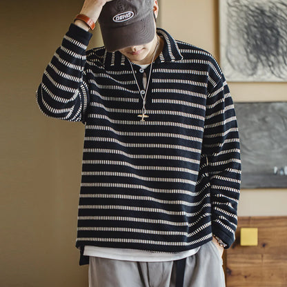 Herren Polo-Pullover aus gestricktem Material mit gestreiftem Design in Schwarz