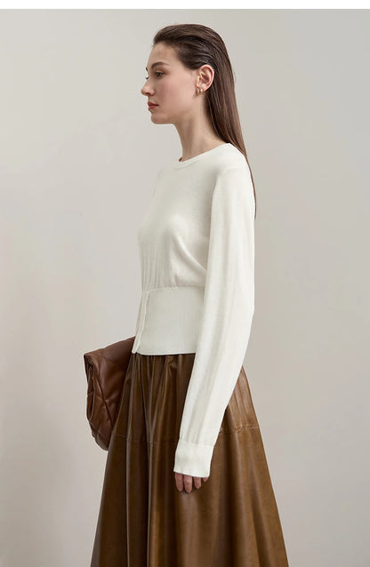 Weißer Damenpullover mit Rundhalsausschnitt, langarm, weich fallendes Strickmaterial