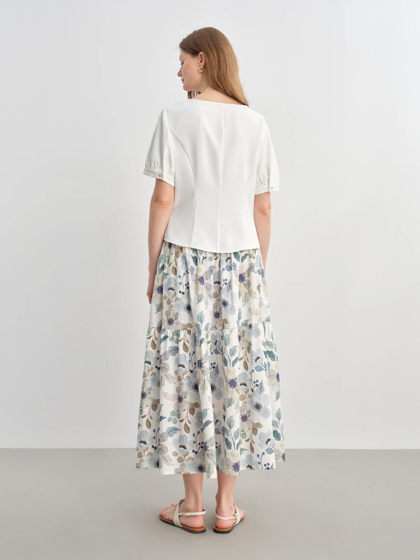 Kurzarm-Stricktop mit Puppenkragen für Damen in Plusgröße – modisch und elegant für den Sommer.