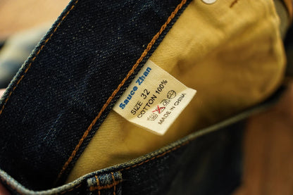 Herren Jeans im Vintage-Stil aus Denim mit Distressed Kanten