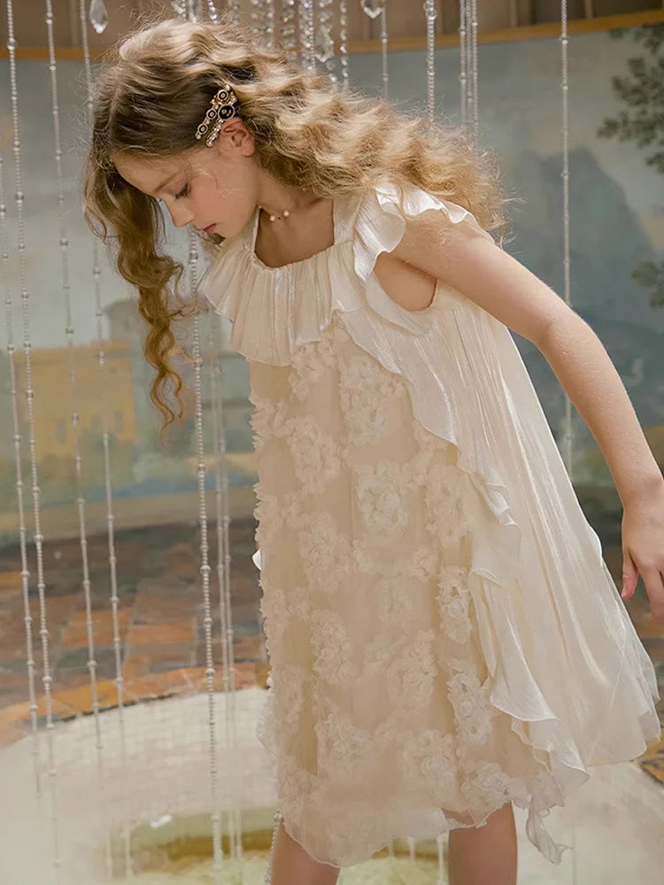 Kurzes Mädchenkleid mit Puffärmeln – ideales Prinzessinnen-Outfit für Sommerfeste und Partys