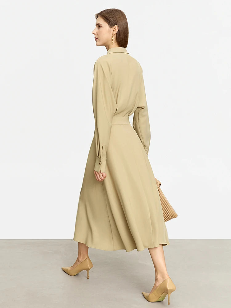 Stilvolles Langarmhemdkleid Mit Bequemer Passform Für Büro