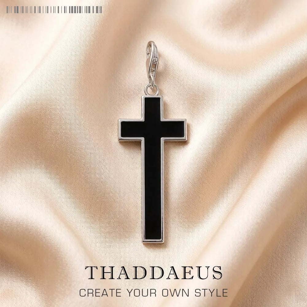 Kreuz-Charm-Anhänger aus 925 Sterlingsilber mit schwarzer Einlage am Kreuz