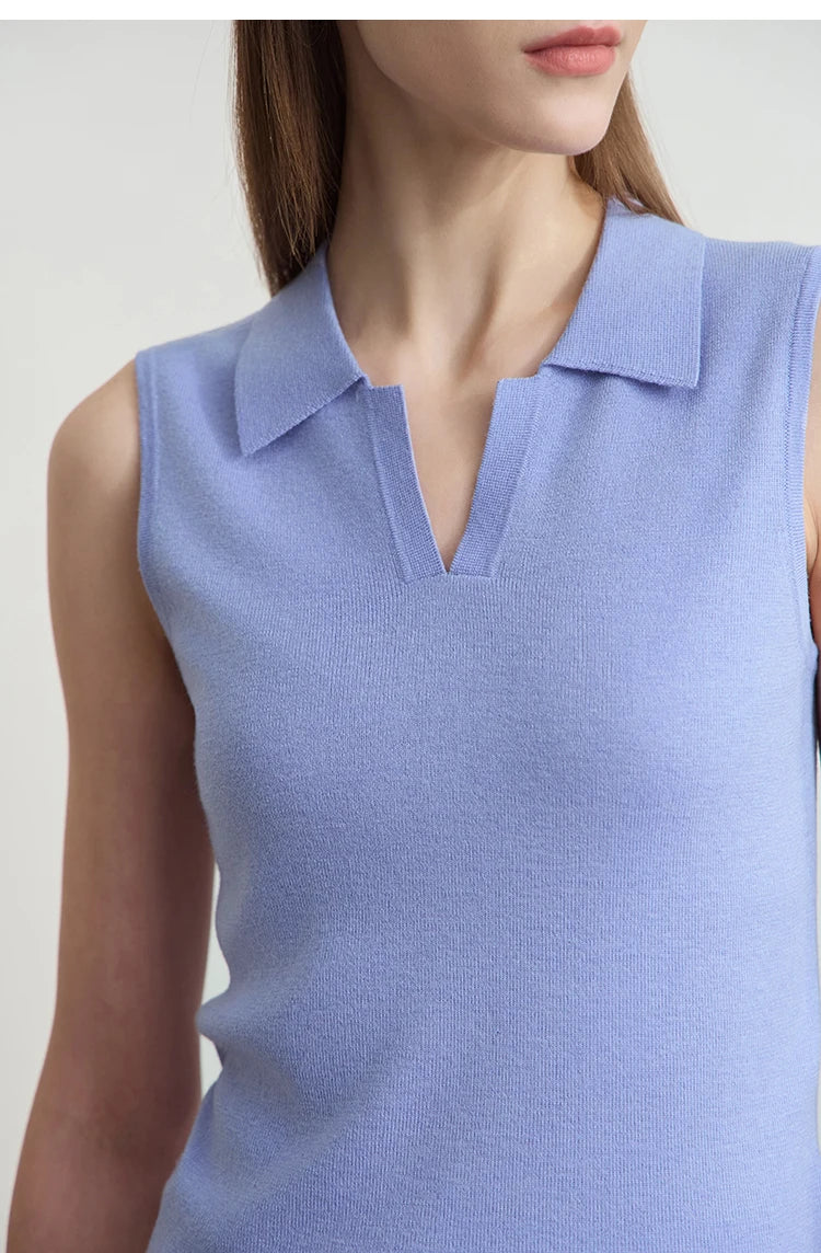 Ärmelloser Strickpullover mit Umlegekragen und V-Ausschnitt, hellblau