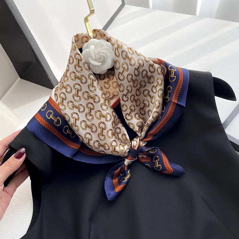 Damen Seidensatin Schal Tasche Kopf Bandana Halsschal klein quadratisch Luxus E