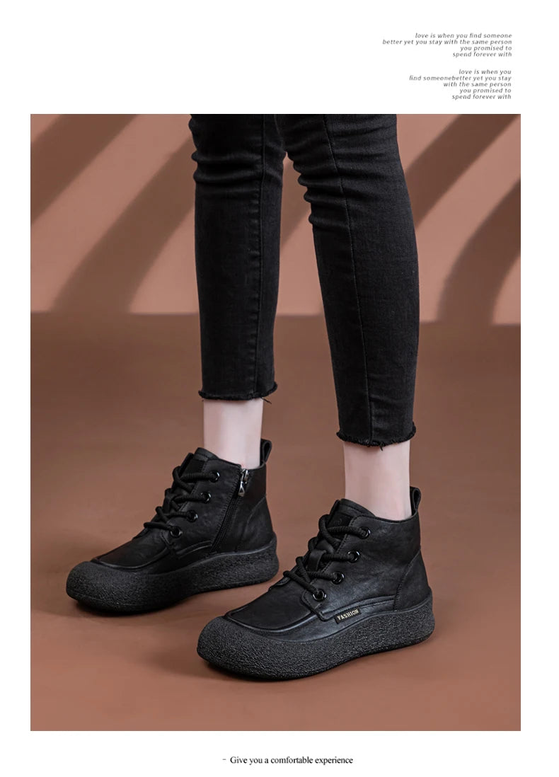 Schwarze Ankle-Boots für Damen, Schnürung, runder Zeh, flache Plateausohle.
