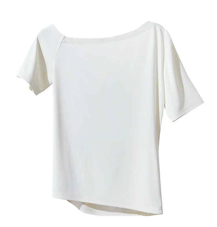 Damen T-Shirt im minimalistischen Stil mit klassischer Slim Fit Passform