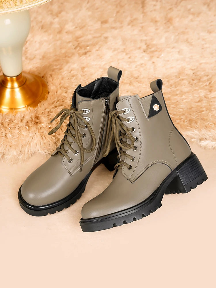 Khaki Schnürstiefeletten mit Wollfutter, dicker Gummisohle und kurzem Schaft