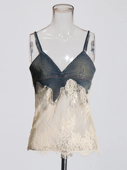 Elegantes Damen-Kleid mit Karomuster, Reverskragen und langen Ärmeln – figurbetontes Patchwork-Design mit Knopfleiste.
