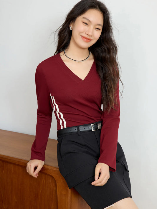 Damen-Frühlingsshirt mit langen Ärmeln und kontrastierendem Design – elegantes, figurbetontes Strickoberteil in Schwarz für den Alltag